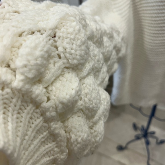 RD Style ivory balloon sleeve sweater size small.  NWOT - Picture 4 of 5